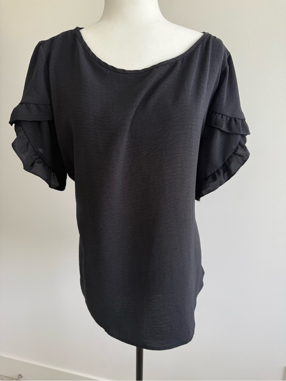 Women's Black Short Sleeve Ruffle Top